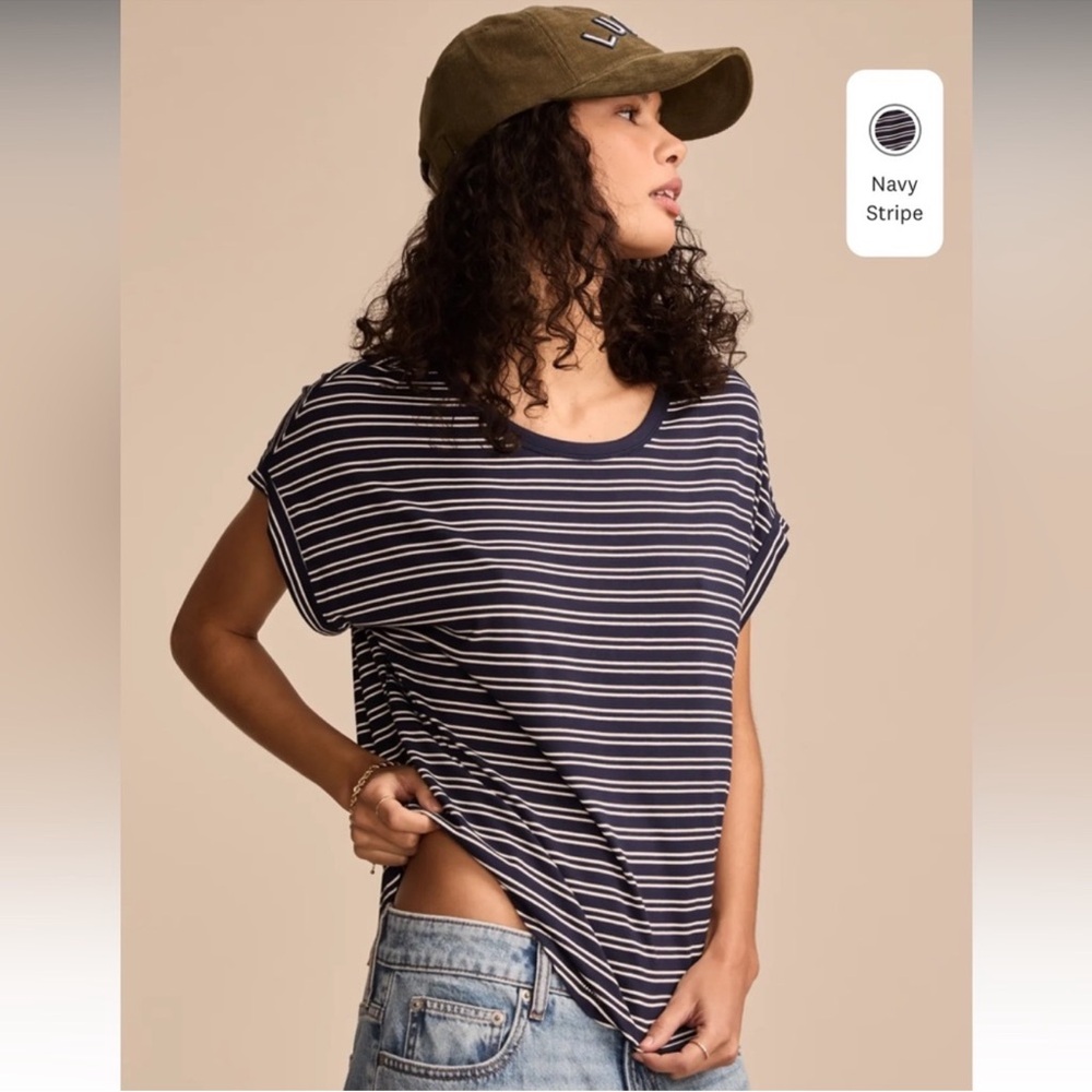 Lucky Brand Stripped Blue and White Tee Women's Size XS Short Sleeve